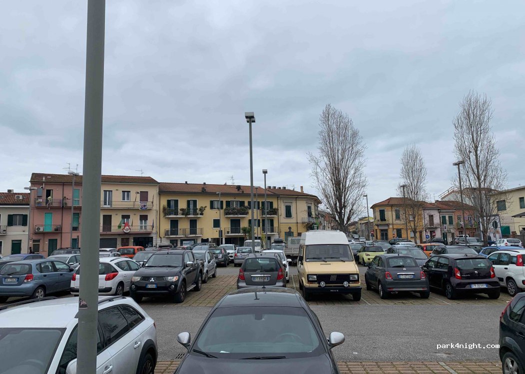 (55049) Viareggio - 51 Via Nicola Pisano — foto