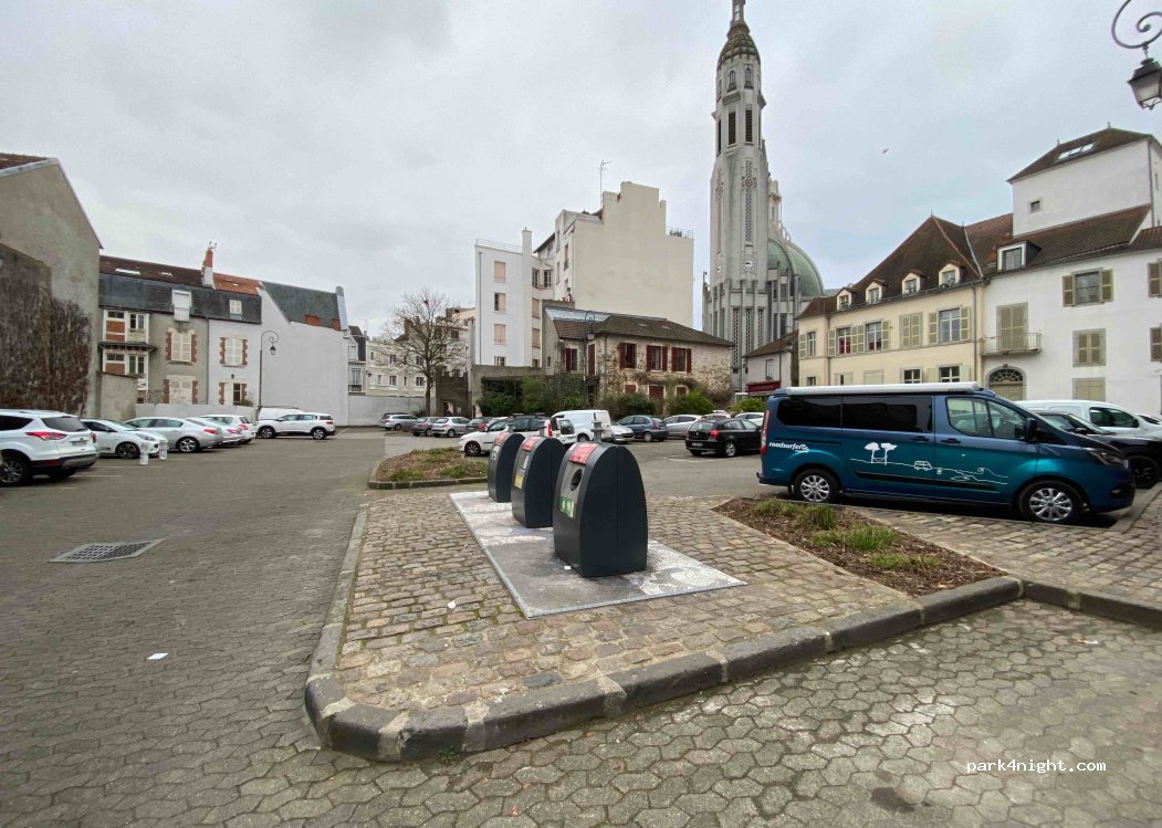 (03200) Vichy - 17 Rue d'Allier — foto