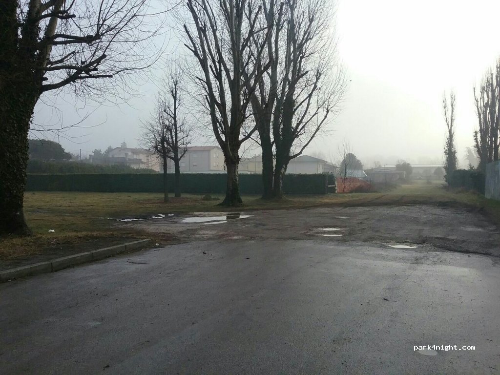 (30034) Mira - 8 Via Arrigo Boito — foto