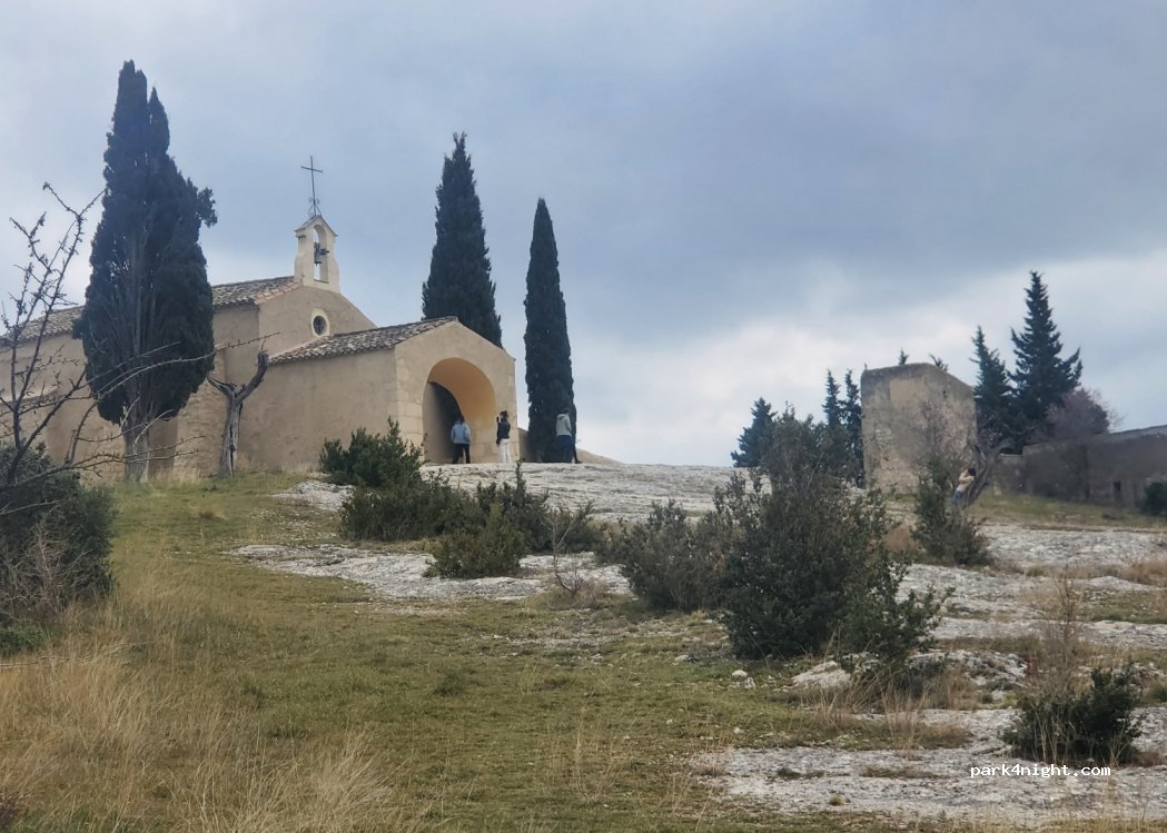 (13810) Eygalières - 1040 Route d'Orgon — foto