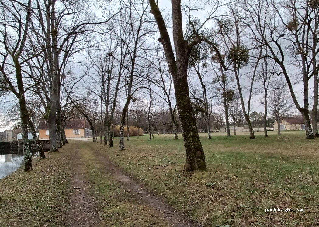 (10400) La Motte-Tilly - 47 Le Château — foto