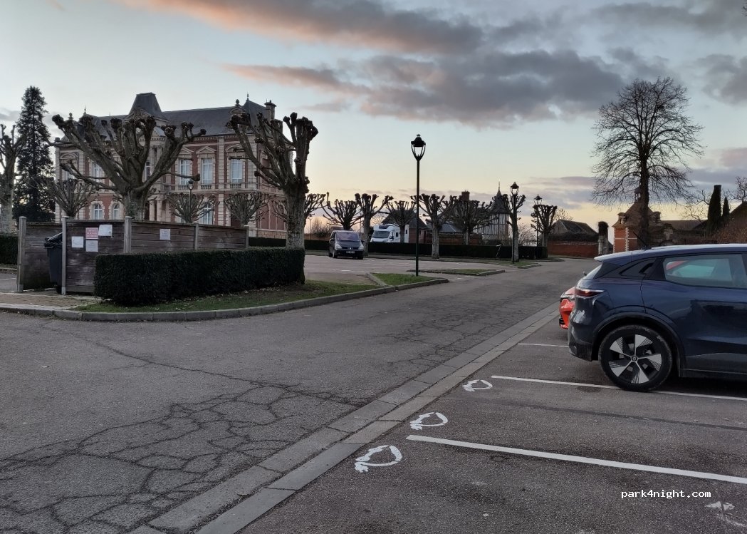 (27520) Bourgtheroulde-Infreville - 60 Rue de Thuit Hébert — foto 3