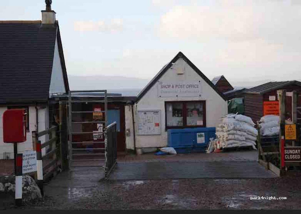 (IV54 8LT) Strathcarron - Unnamed Road — foto