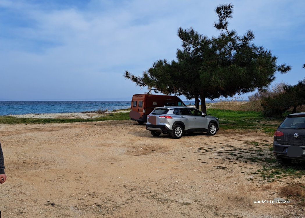 (630 77) Afitos - Unnamed Road — foto