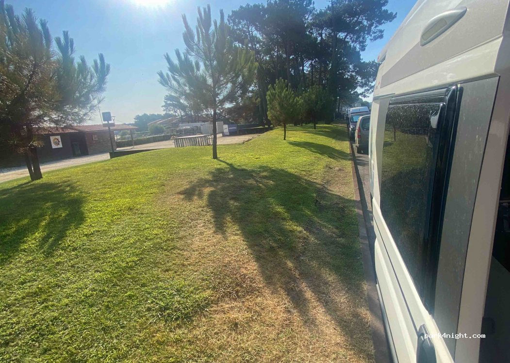 (40200) Mimizan - 1B Avenue du Courant — foto 4