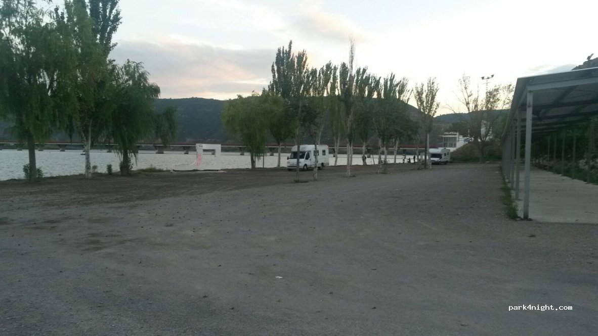 (50170) Mequinenza - 10 Carretera Fraga — foto