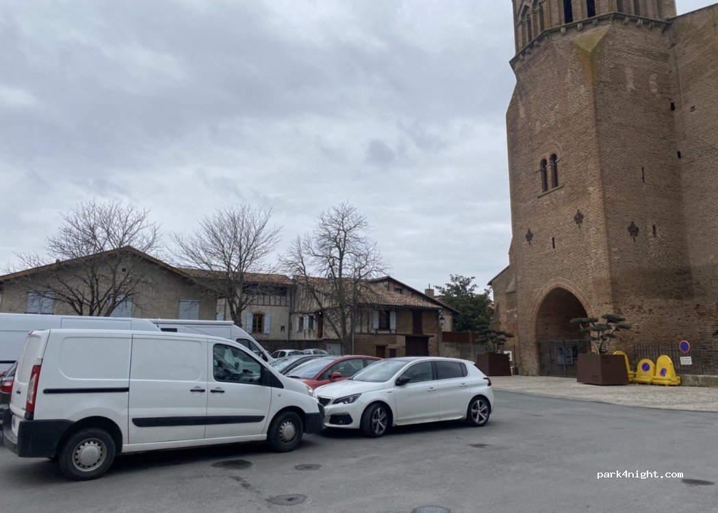 (81310) Lisle-sur-Tarn - 7 Place de L’Eglise — foto