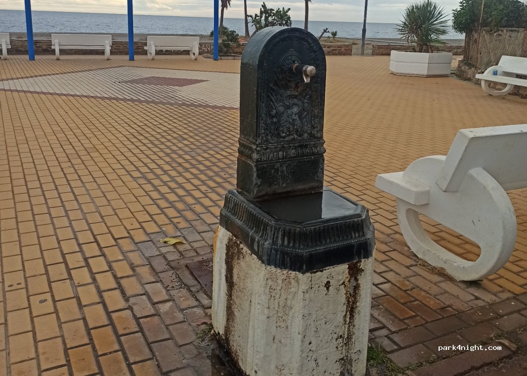 (18730) Calahonda - 2 Calle Rosales — foto 2