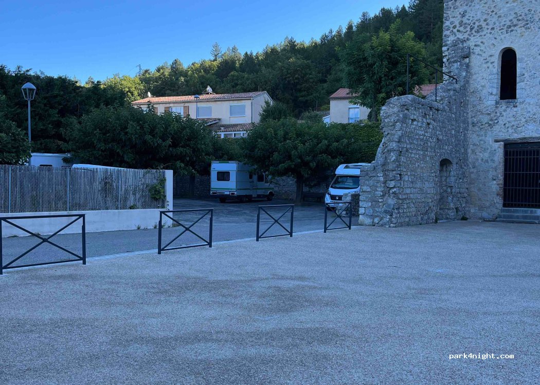 (04200) Sisteron - 13 Rue Saint-Dominique — foto 3