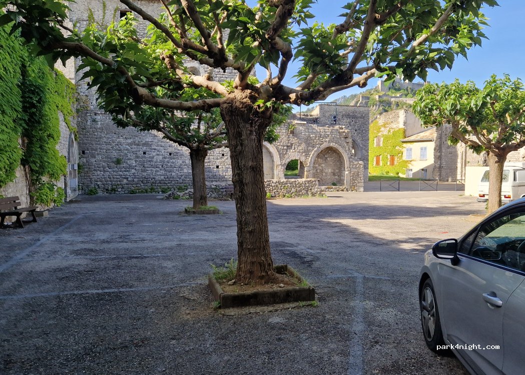 (04200) Sisteron - 13 Rue Saint-Dominique — foto 4