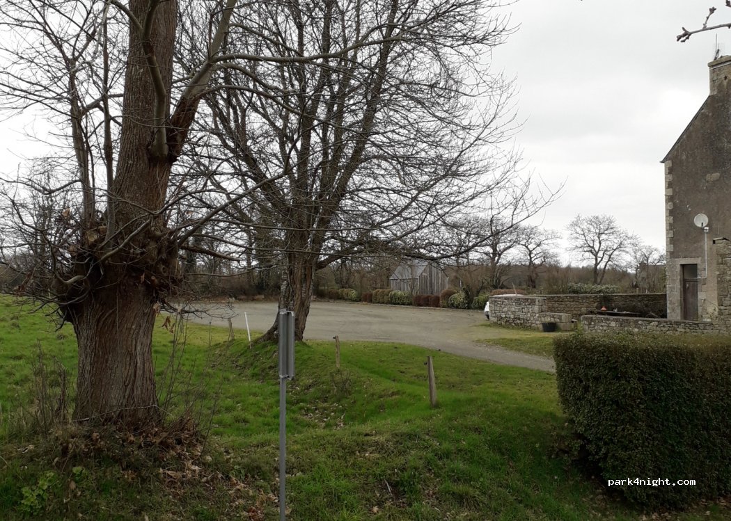 (22420) Le Vieux-Marché - Unnamed Road — foto