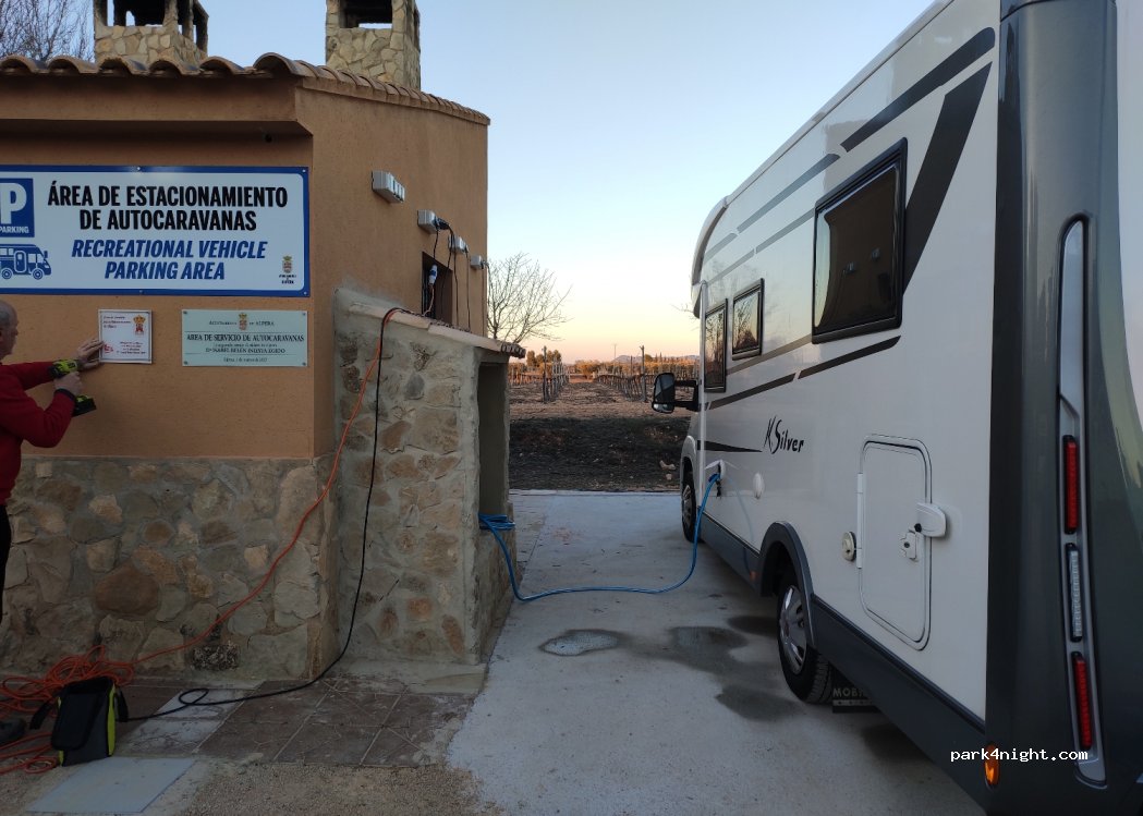 Área de Autocaravanas | Alpera — foto
