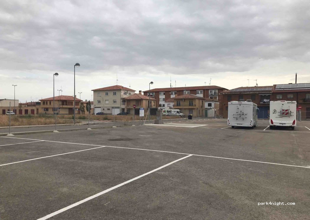 (31590) Castejón - 3 Camino Cementerio — foto 3