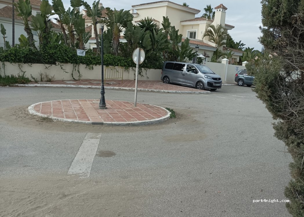 (29680) Estepona - 1 Calle Ganges — foto