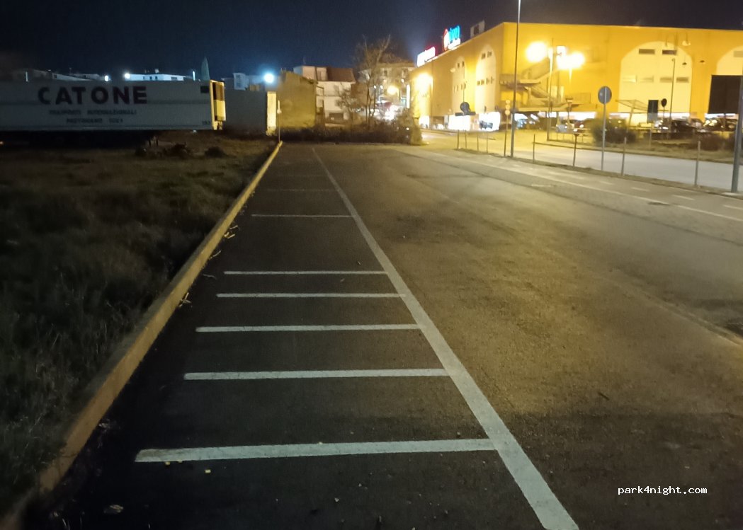 (86170) Isernia - snc Via Corpo Italiano Di Liberazione — foto