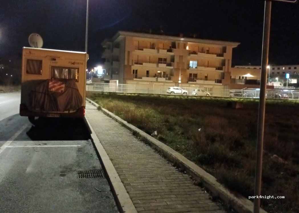 (86170) Isernia - snc Via Corpo Italiano Di Liberazione — foto 2