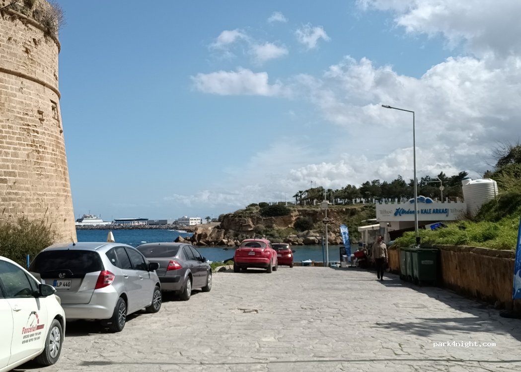 (99300) Girne - 95 Ziya Rızkı Caddesi — foto 2
