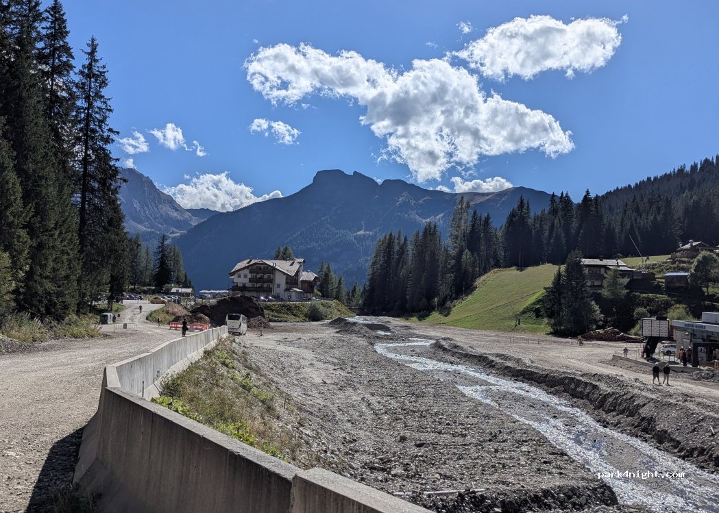 (38032) Canazei - Strada Dolomites — foto