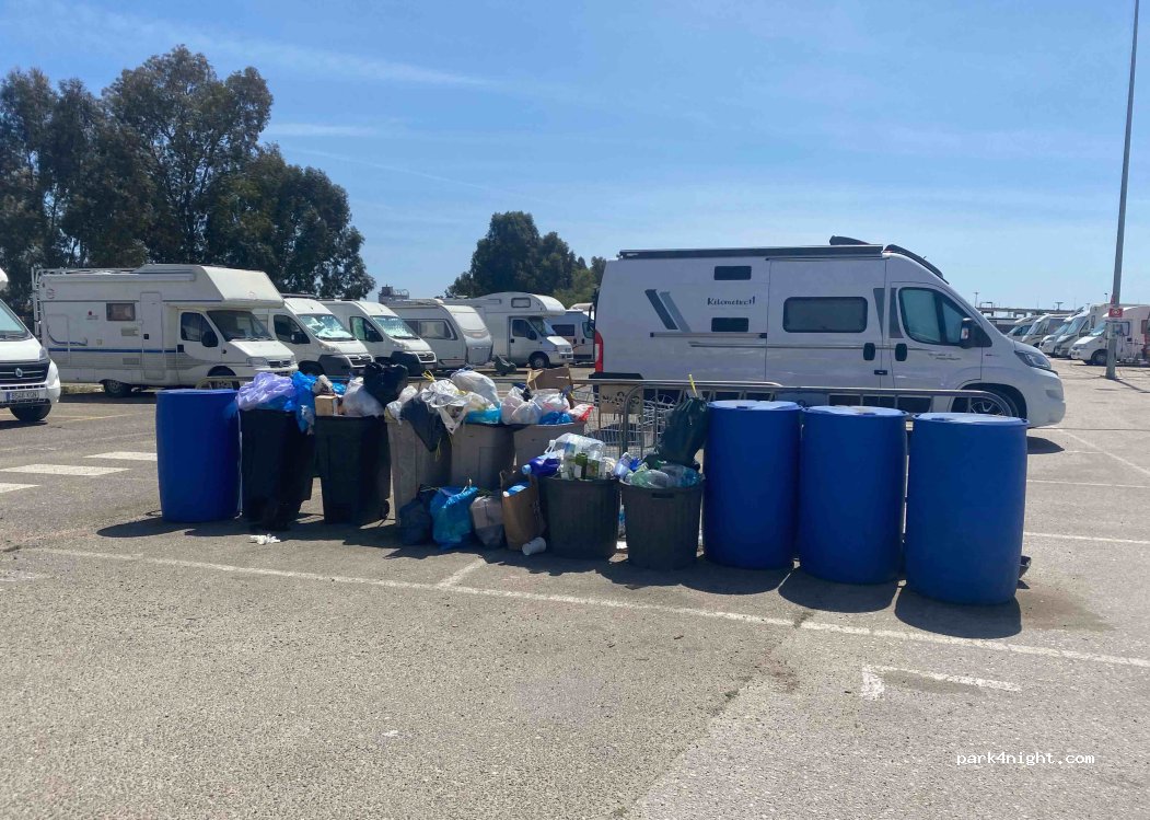 Área Autocaravanas Sevilla — foto 3