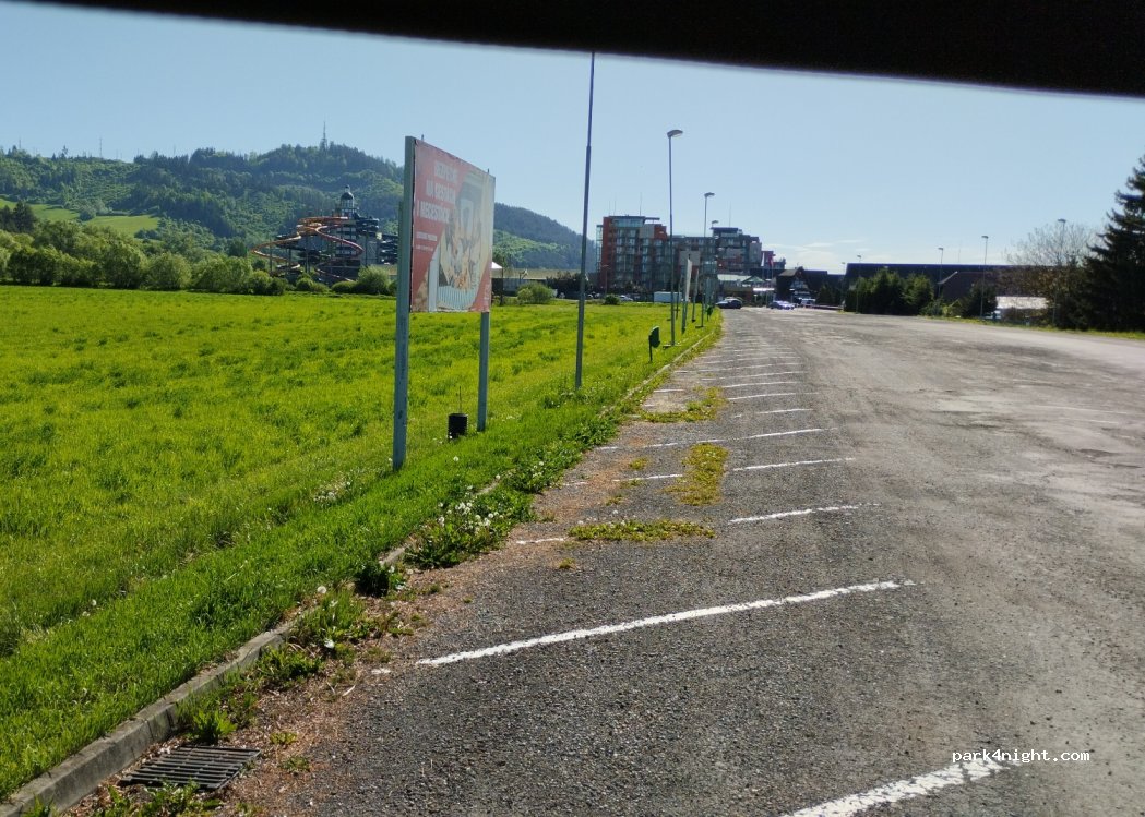 (034 83) Bešeňová - Unnamed Road — foto 2