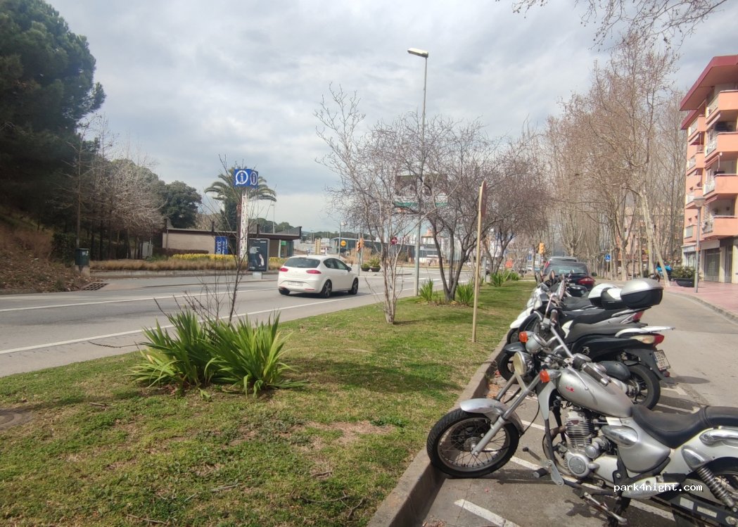 (17310) Lloret de Mar - 10 Avinguda de les Alegries — foto 2
