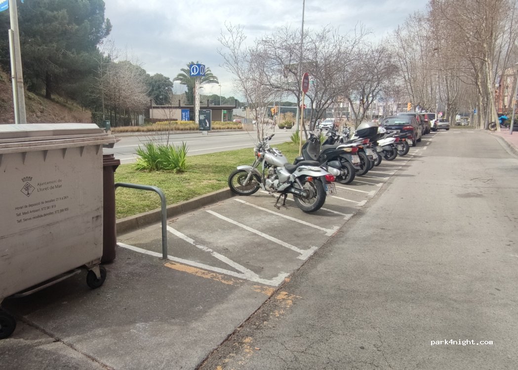 (17310) Lloret de Mar - 10 Avinguda de les Alegries — foto 3