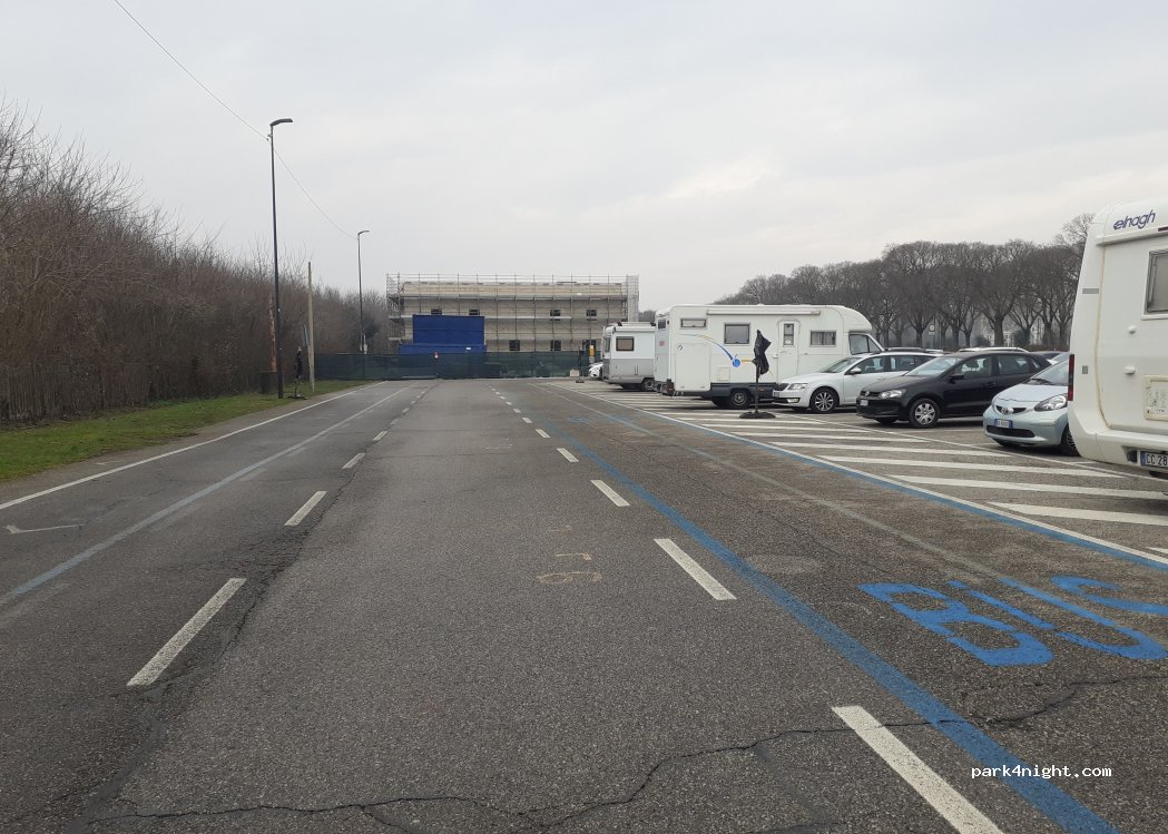 (46100) Mantova - Viale Te — foto 3