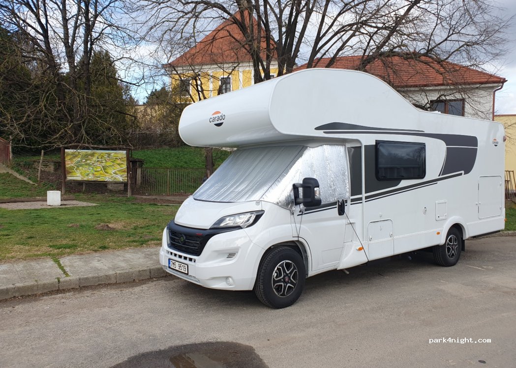 (7052) Kölesd - 12 Kossuth tér — foto