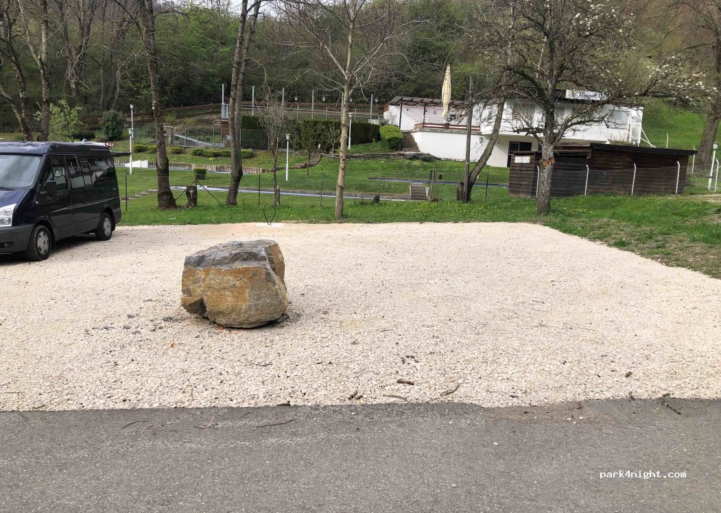 (72800) Eningen unter Achalm - 1 Obtal — foto