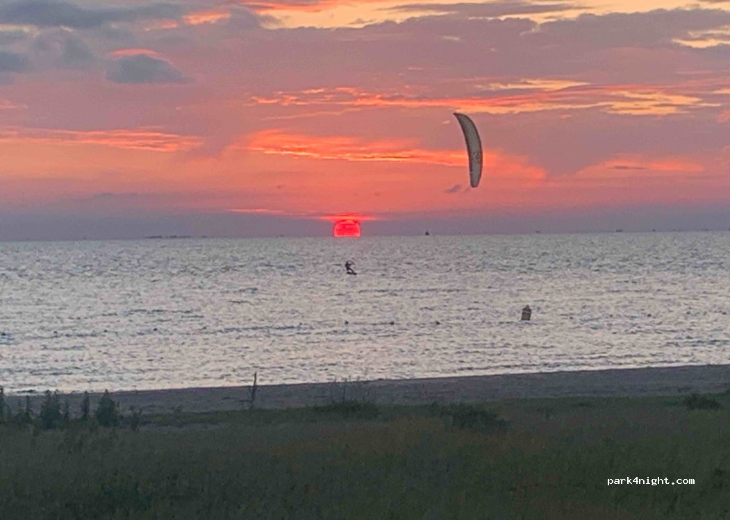 Camp & Surf Markermeer — foto 2