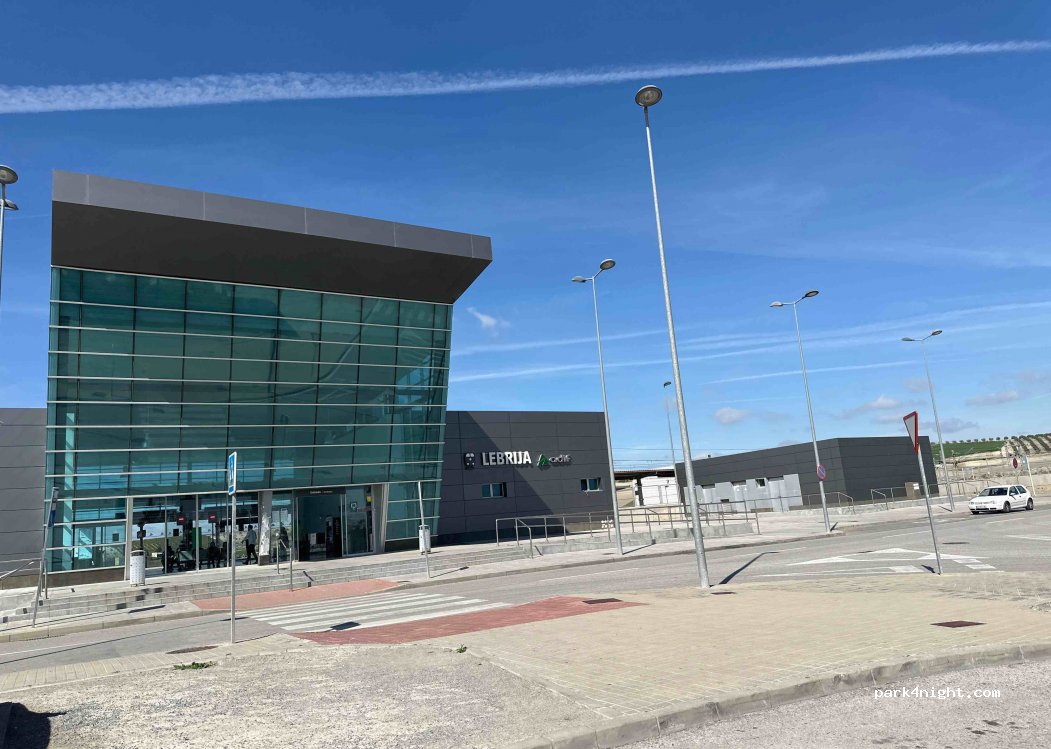 (41740) Lebrija - Av. Vicente Aleixandre — foto