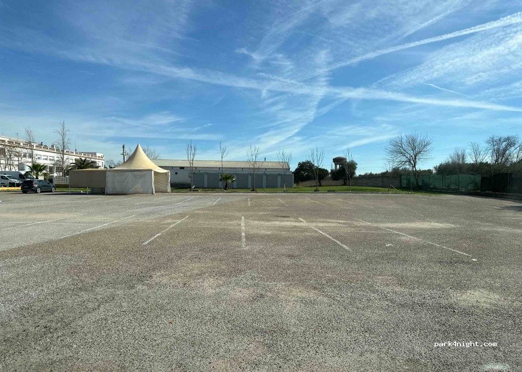 (41500) Alcalá de Guadaíra - 4 Urbanizacion el Eucaliptal — foto 2