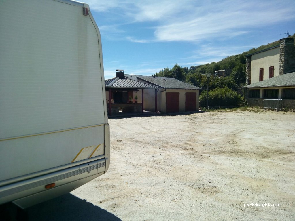 (66760) Angoustrine-Villeneuve-des-Escaldes - 116-124 Route de Font - Rome — foto 2