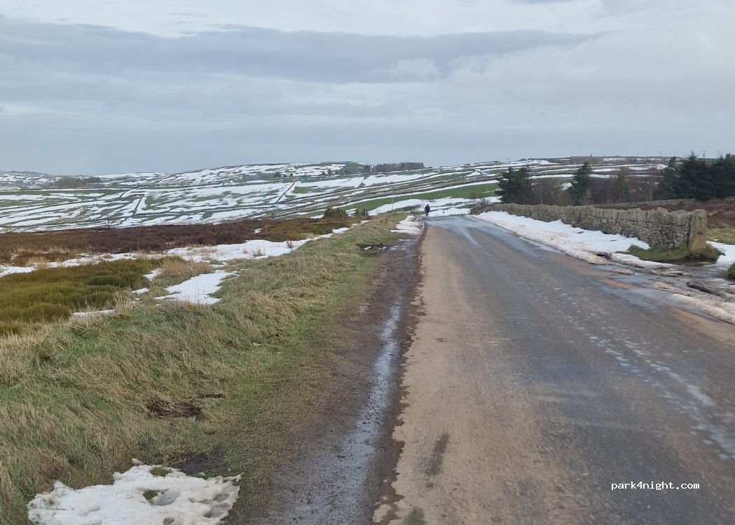 (HD9 2DE) Sheffield - Bare Bones Road — foto