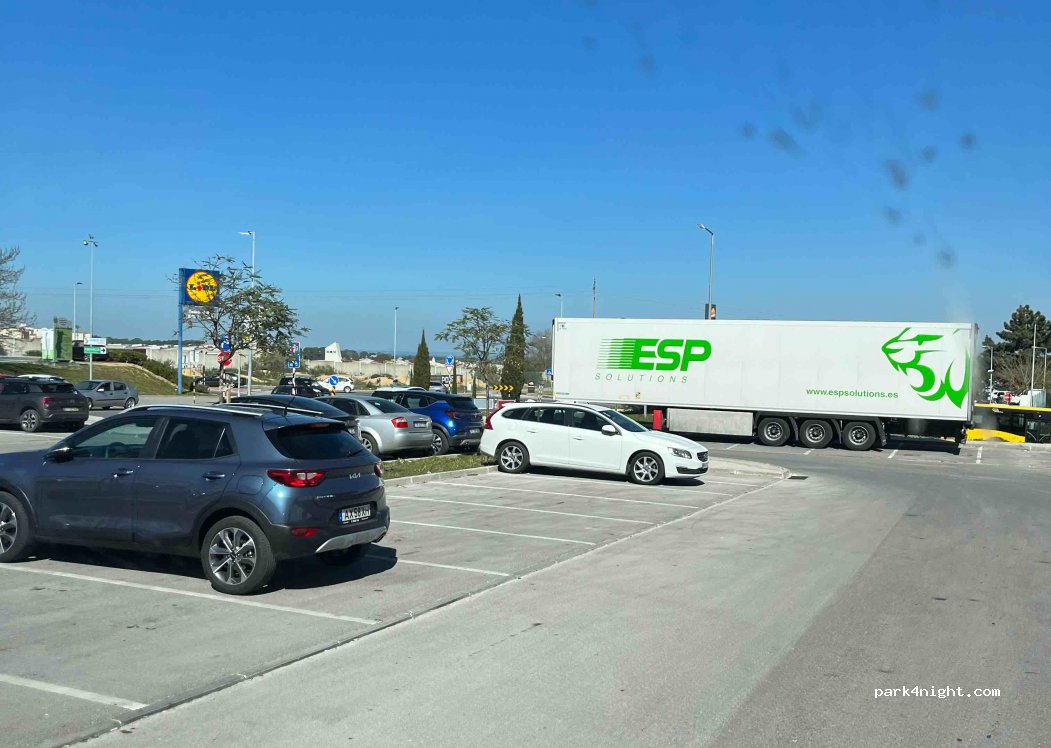 (2855) Corroios - 11 Avenida Vieira da Silva — foto