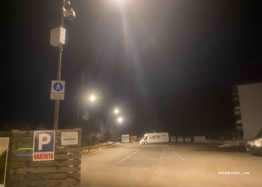 (42037) Cerreto Laghi - 16-8 Piazzale del Lago — foto