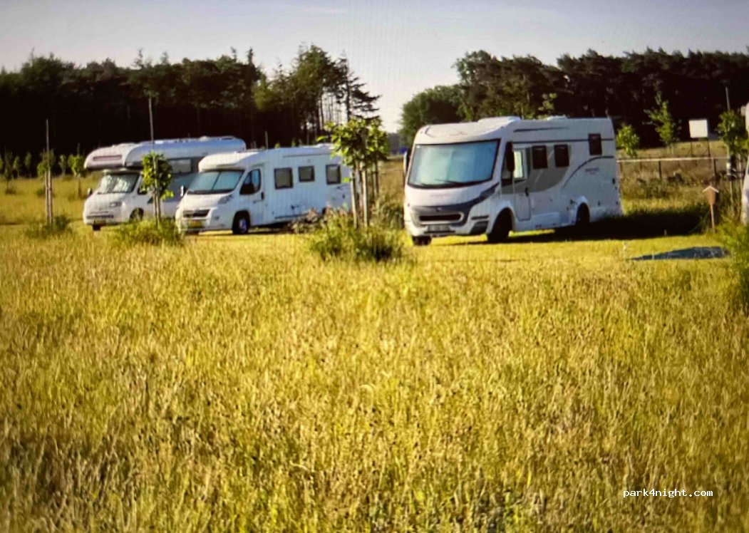 De Weitens & camper plaatsen — foto