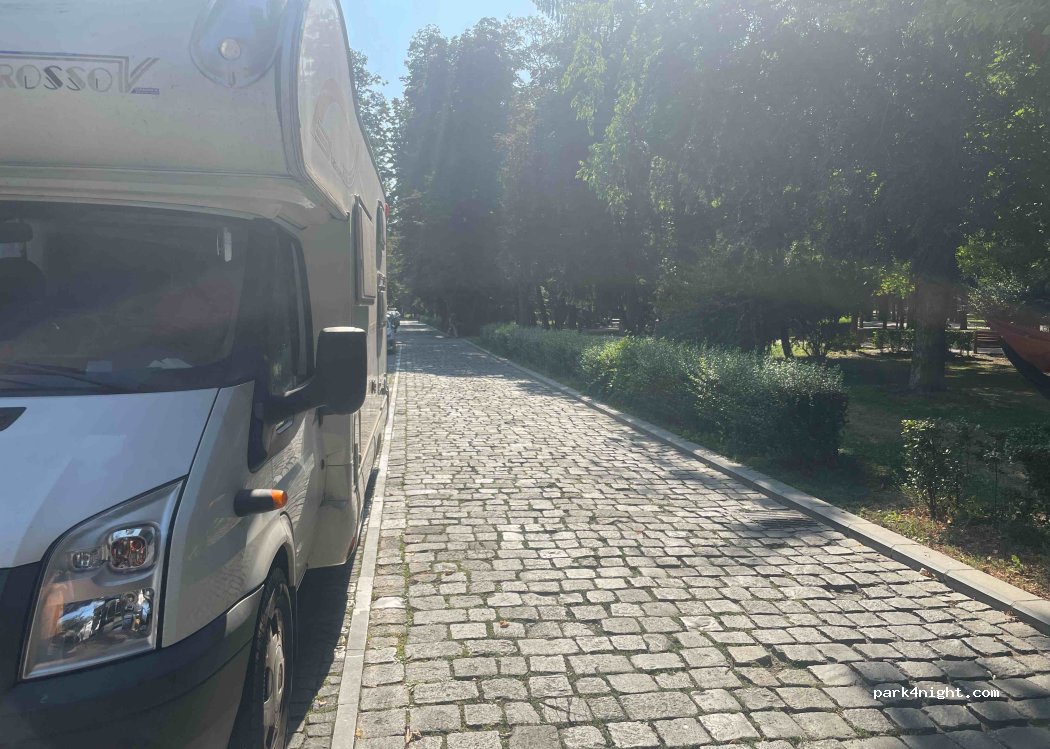 (400347) Cluj-Napoca - 21 Strada Arany János — foto