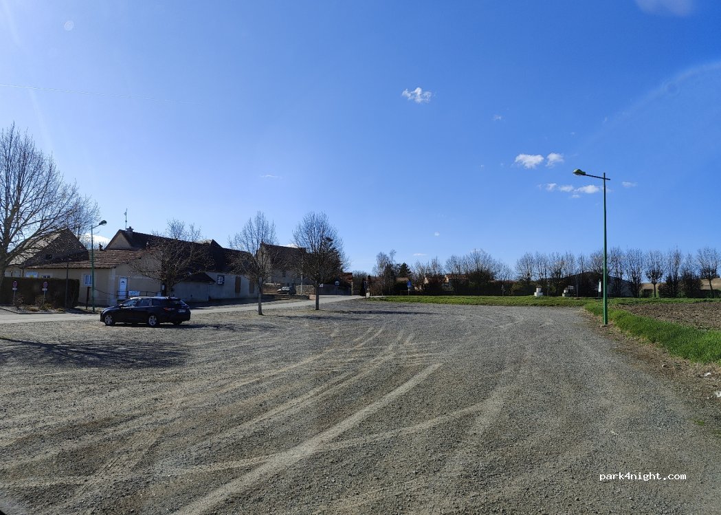 (63260) Effiat - 2 Rue de la Raynaude — foto