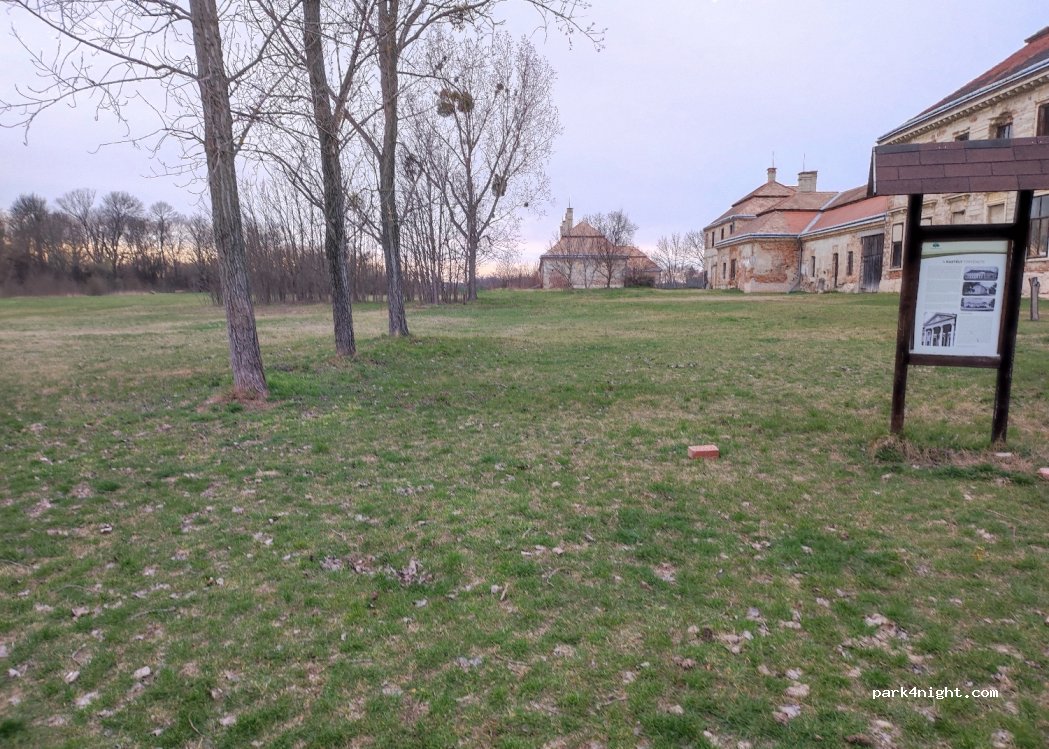 (8093) Lovasberény - 935/V park tér — foto 2