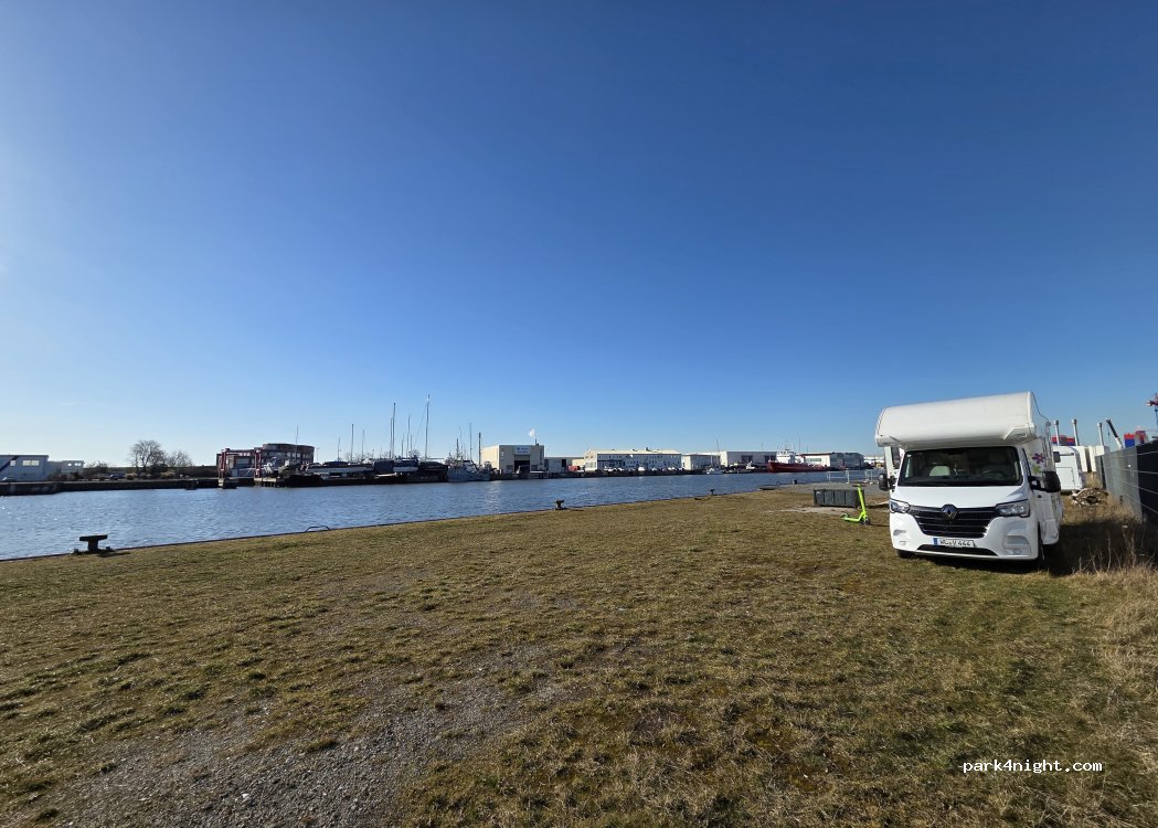 (27572) Bremerhaven - 5-7 Kaperstraße — foto 5