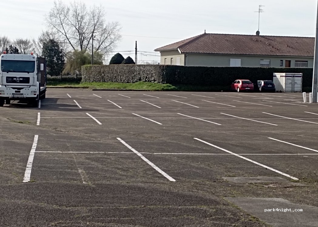 (40230) Saint-Vincent-de-Tyrosse - 901 Rue du Higue — foto 2
