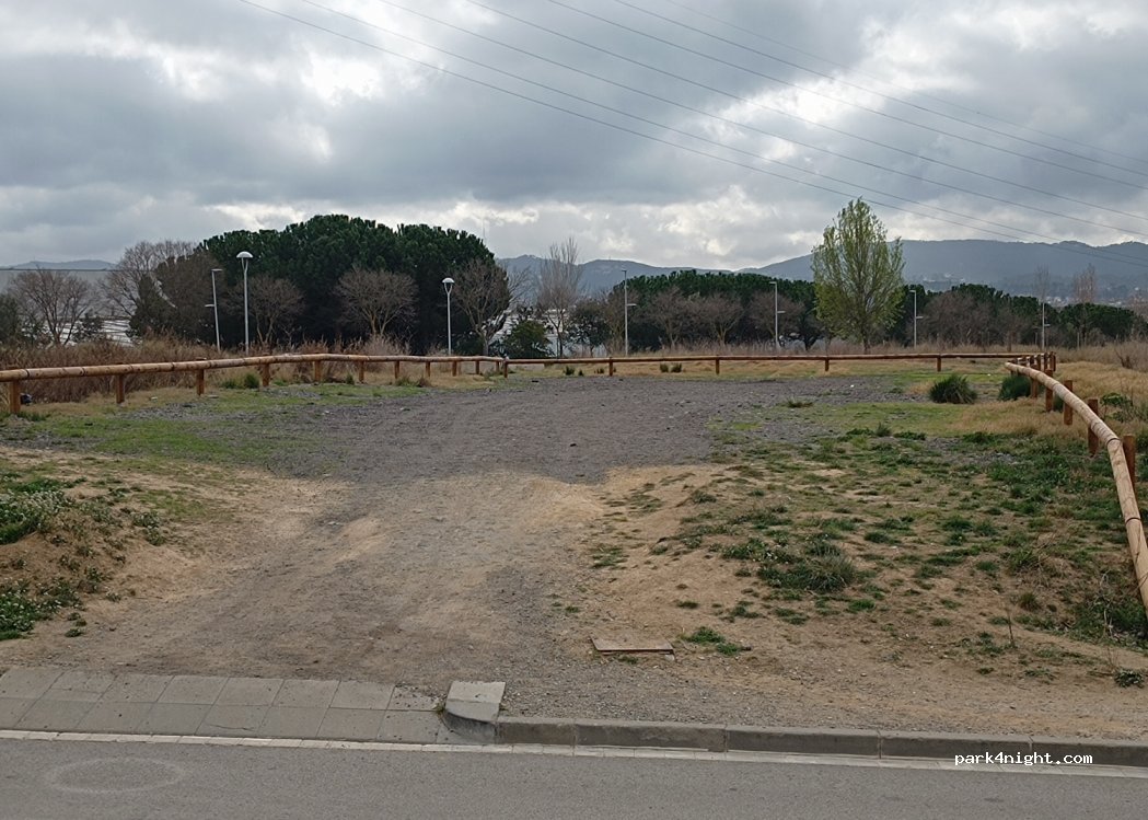 (08191) Rubí - 8 Carrer d'Hipatia — foto