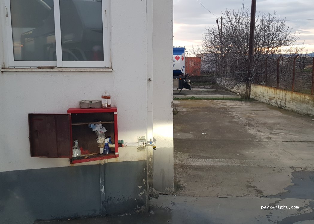 (681 00) Alexandroupoli - 710 Ethniki Odos Alexandropoulis Kipon — foto