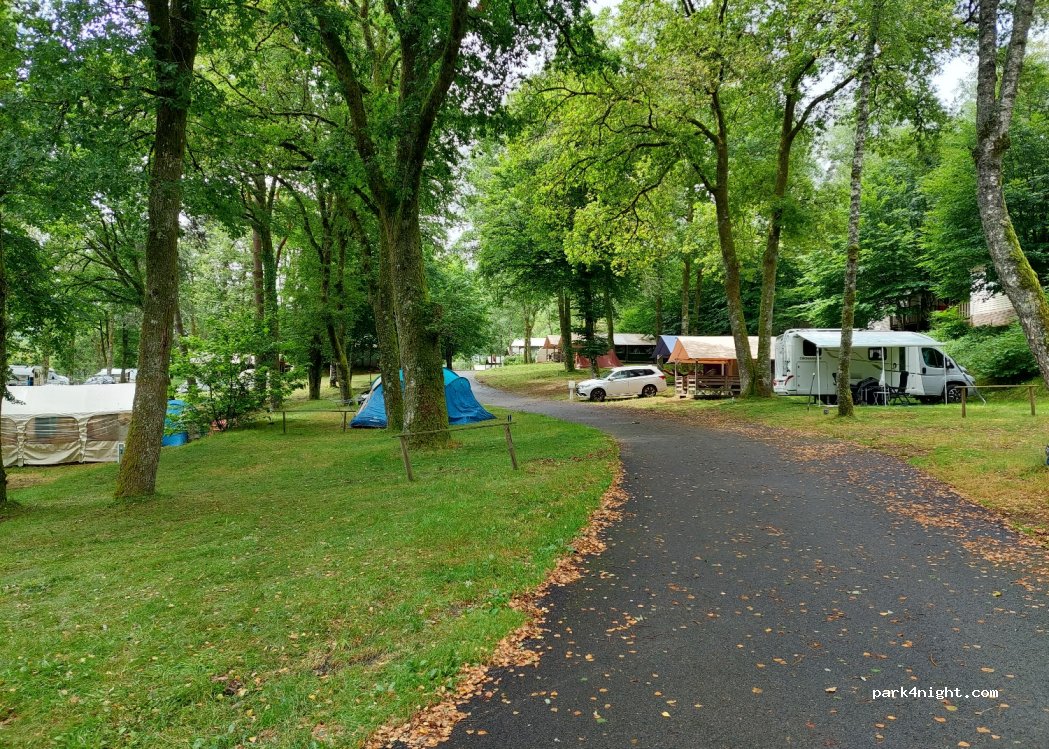 Flower Camping La Plage | Camping Treignac — foto 3