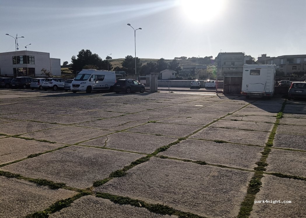 (97018) Scicli - 13 Viale del Lavoro — foto 2