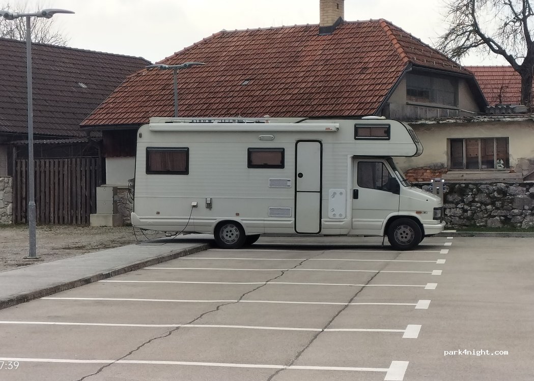 (1310) Ribnica - 3 Opekarska cesta — foto 5