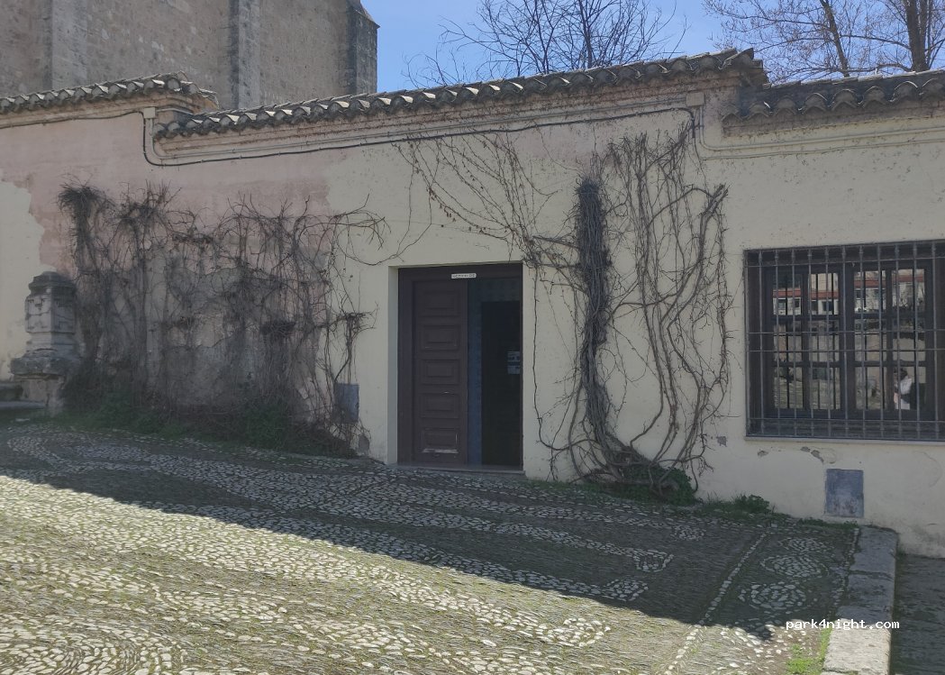 (18011) Granada - s/n Paseo de Cartuja — foto