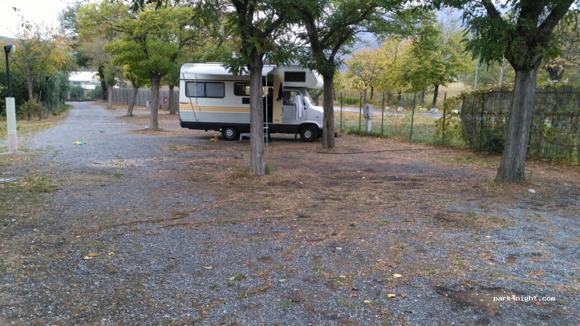 (17052) Borghetto Santo Spirito - 430 Via Po — foto