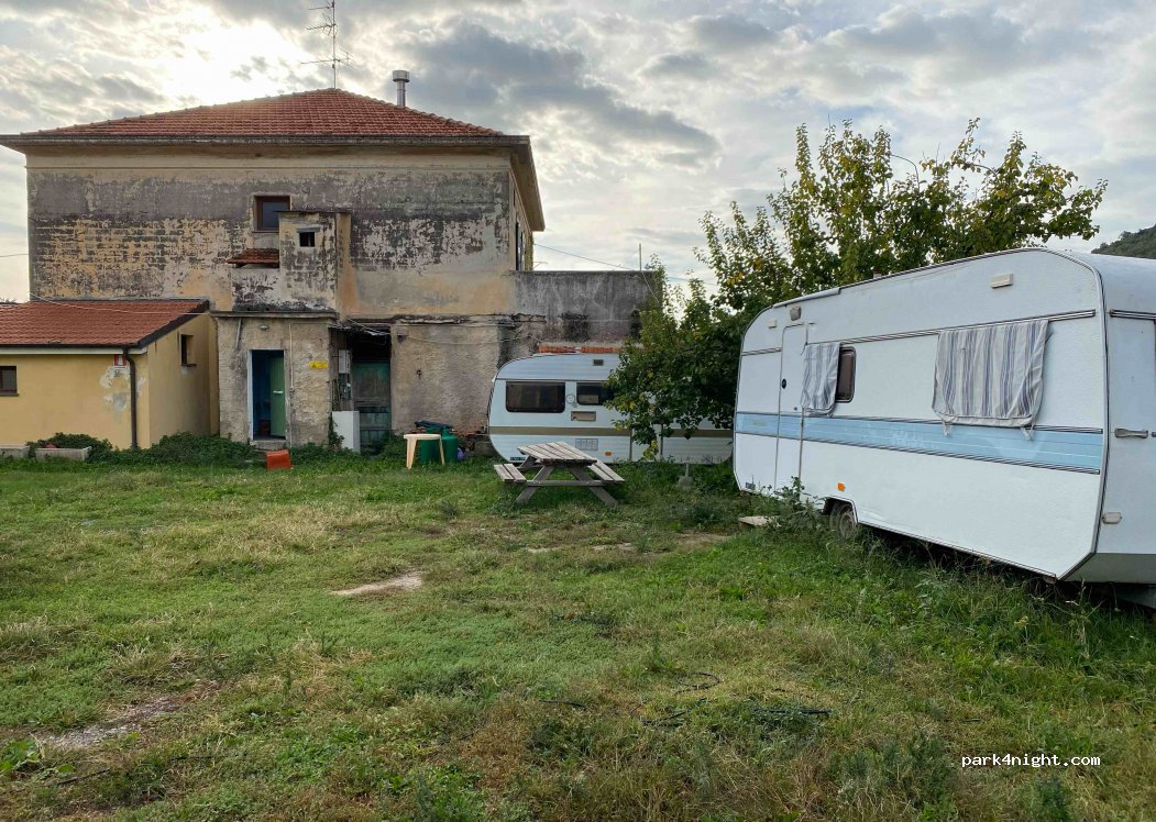 (17052) Borghetto Santo Spirito - 430 Via Po — foto 3